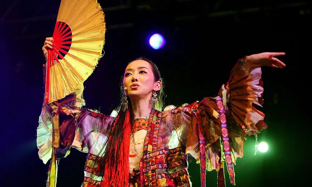 Đối thủ mới khiến Trang Ph&aacute;p dễ &ldquo;out game&rdquo;: C&oacute; hit để đời kh&ocirc;ng ai cover nổi, được quốc tế c&ocirc;ng nhận &ldquo;t&agrave;i năng nhất Trung Quốc&rdquo;- Ảnh 1.