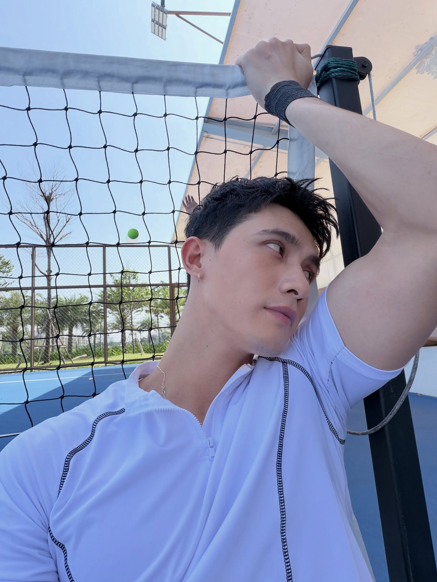 Mỹ nam 6 m&uacute;i hot nhất Việt Nam c&ocirc;ng khai tẩy trang bằng kem đ&aacute;nh răng- Ảnh 7.