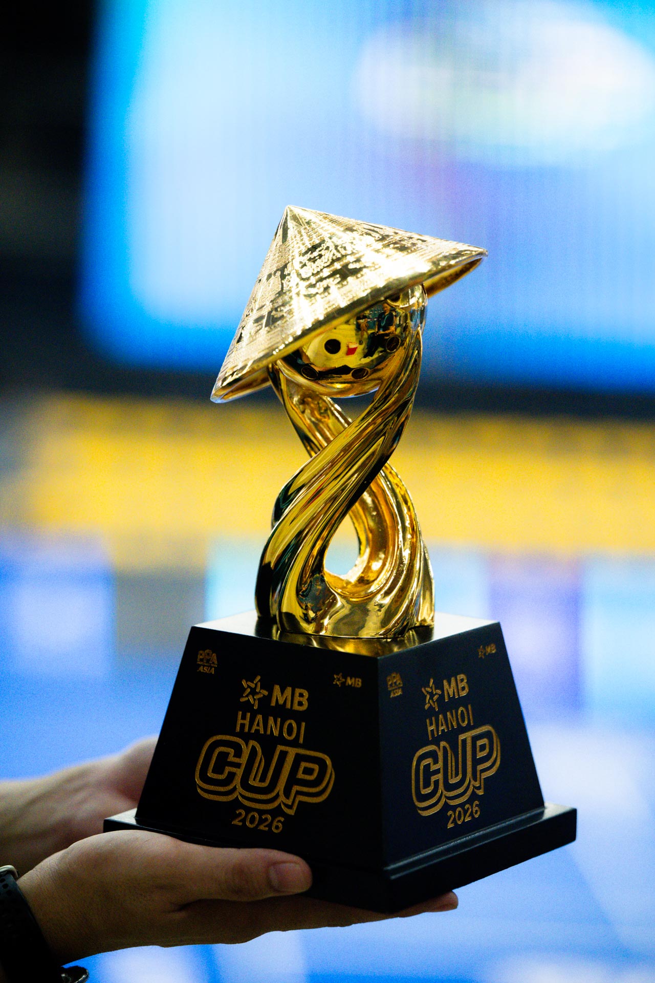 Cận cảnh chiếc cup v&agrave;ng danh gi&aacute; của PPA Asia 1000 - MB Hanoi Cup 2026!- Ảnh 4.