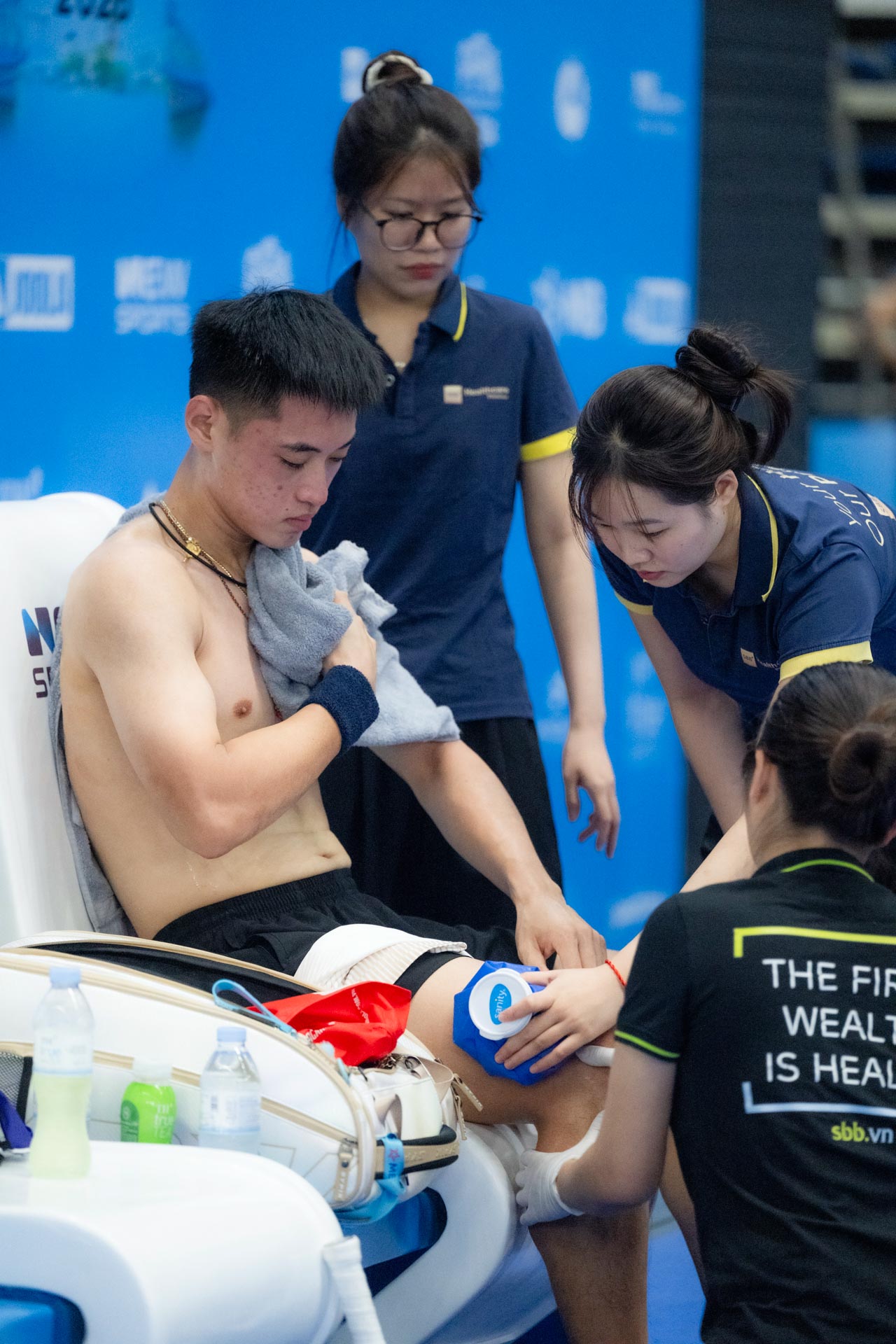 Vinh Hiển n&eacute;n đau chấn thương, "hủy diệt" đối thủ h&agrave;ng đầu nước &Uacute;c, trở th&agrave;nh tay vợt đầu ti&ecirc;n lọt v&agrave;o b&aacute;n kết đơn nam PPA Asia 1000!- Ảnh 3.