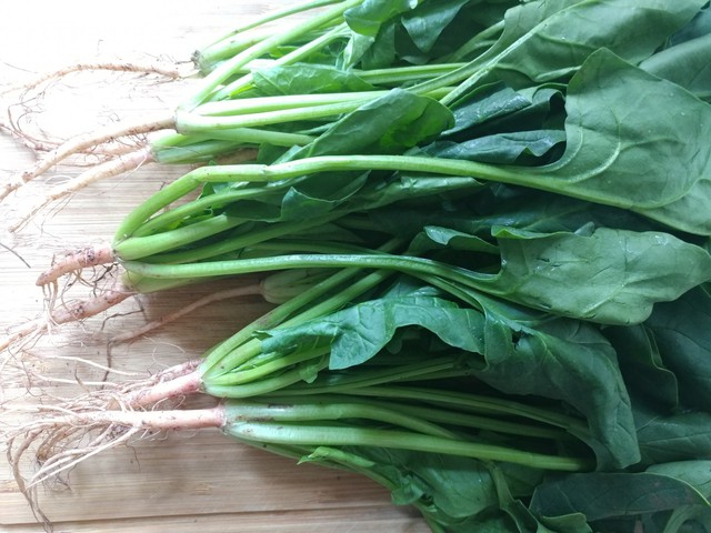 Bị xếp ở top "bẩn nhất" suốt 2 năm, nhưng loại rau n&agrave;y lại rất bổ m&aacute;u, đ&aacute;ng tiếc nhiều người đang ăn sai c&aacute;ch- Ảnh 3.