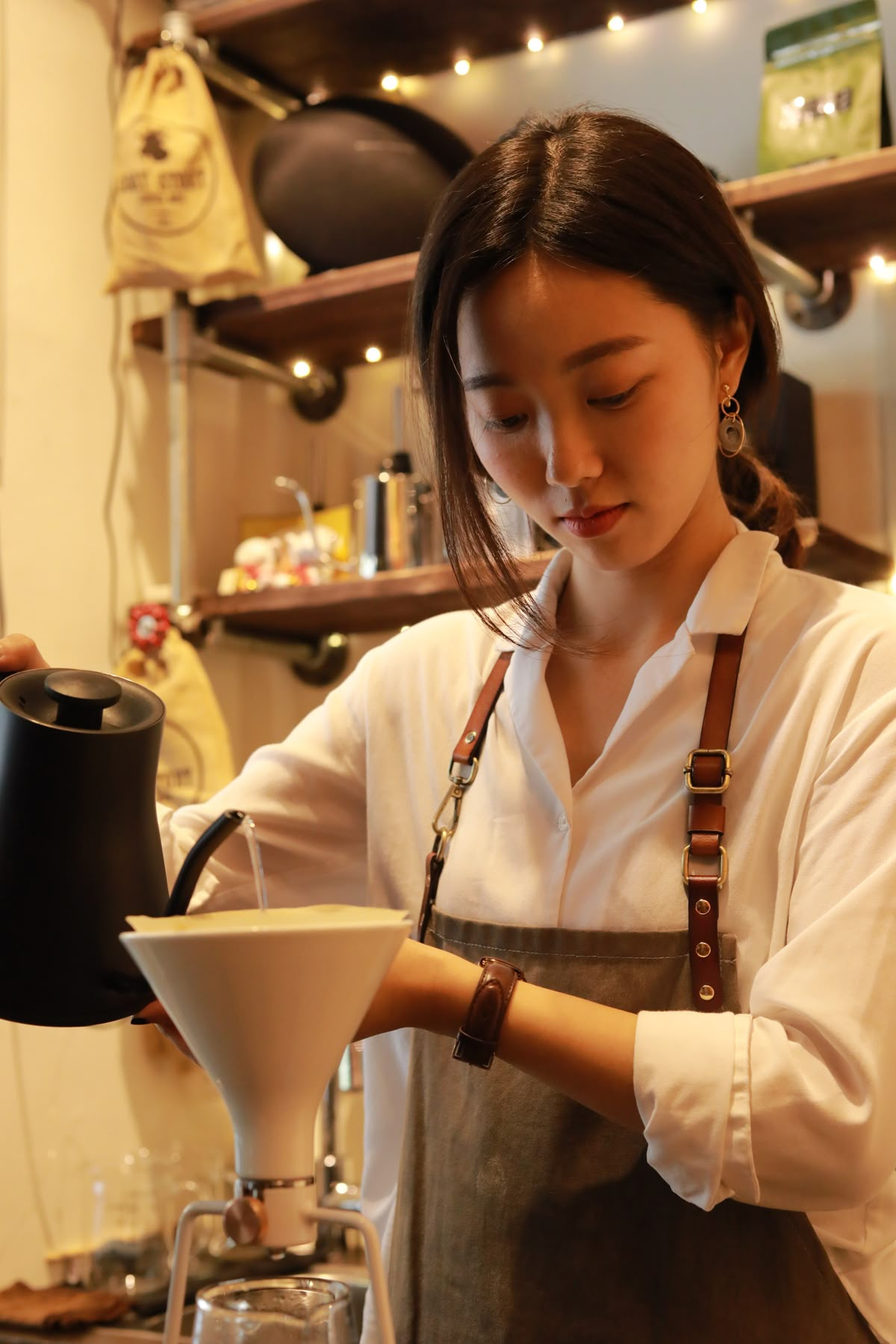 Từ vụ "phốt" qu&aacute;n c&agrave; ph&ecirc; nổi tiếng Đ&agrave; Nẵng: Nh&acirc;n vi&ecirc;n lu&ocirc;n thấy bị b&oacute;c lột, c&ograve;n chủ th&igrave; nghĩ &ldquo;trả đủ lương&rdquo; l&agrave; xong!- Ảnh 1.