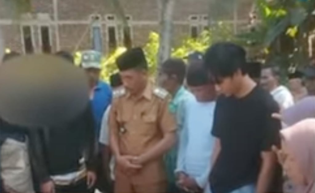 Bắt quả tang vợ ngoại t&igrave;nh với người đ&agrave;n &ocirc;ng kh&aacute;c trong nh&agrave; trọ, chồng c&oacute; c&aacute;ch xử l&yacute; kh&ocirc;ng thể tin nổi- Ảnh 1.