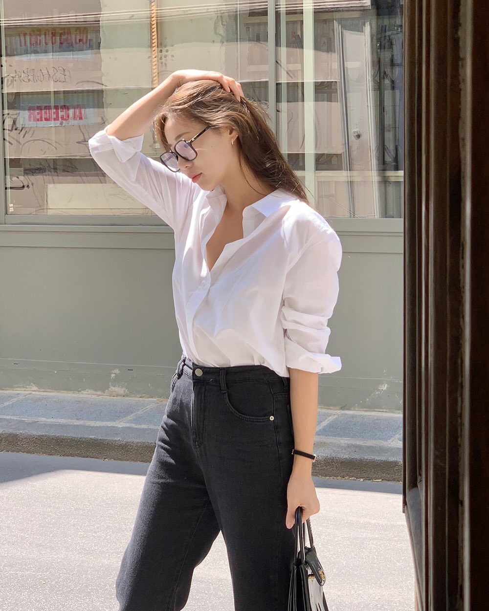 4 kiểu &aacute;o trắng n&ecirc;n sắm để diện trong m&ugrave;a h&egrave;, mặc l&ecirc;n cực dịu mắt v&agrave; trẻ trung- Ảnh 7.