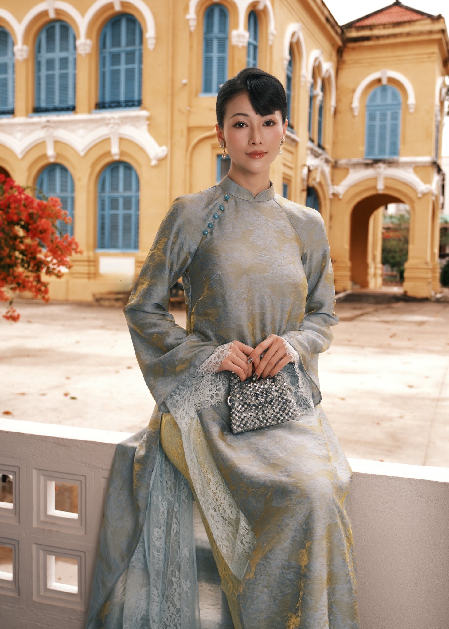 Hoa hậu Việt đẹp đến mức khiến netizen đ&ograve;i 