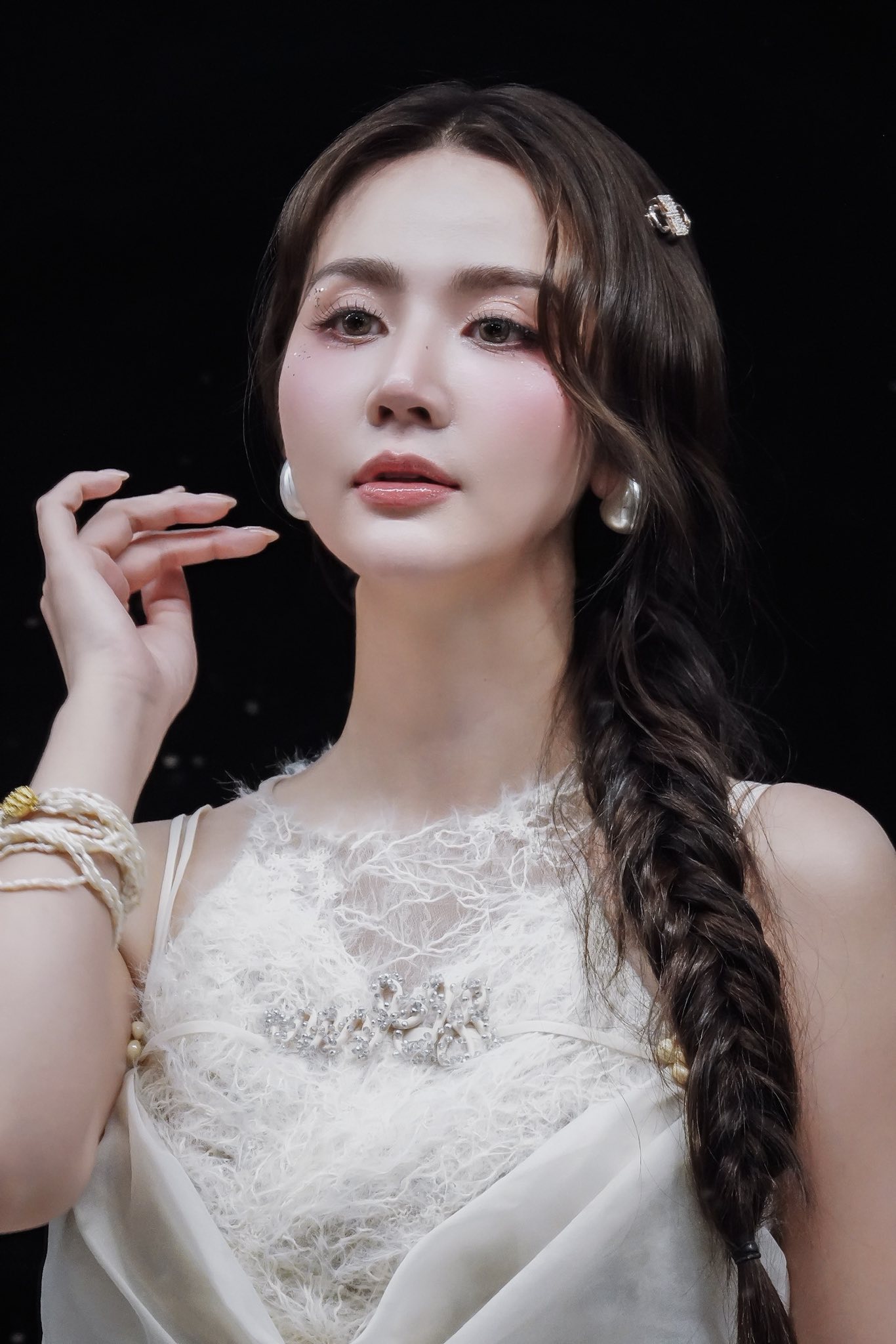 Huyền Lizzie xin lỗi kh&aacute;n giả v&igrave; giao diện b&aacute;nh b&egrave;o, nhưng cả nước kh&ocirc;ng đồng &yacute;...- Ảnh 1.