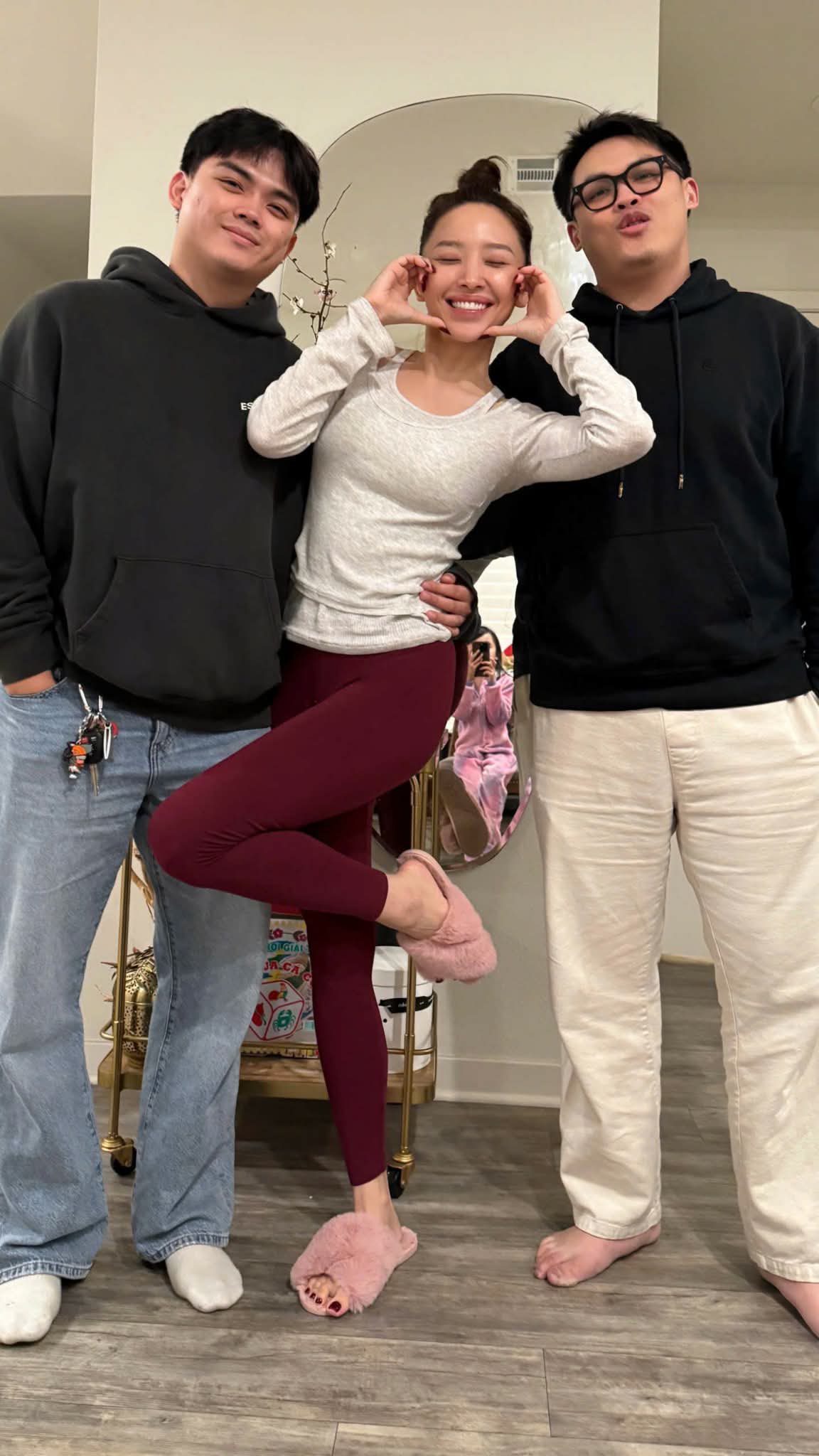 Gia đ&igrave;nh nhắn nhủ T&oacute;c Ti&ecirc;n: 