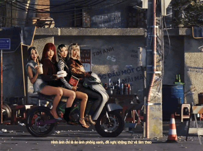 Cả c&otilde;i mạng b&ugrave;ng nổ với m&agrave;n debut của Quỳnh Anh Shyn: MV dừng đ&acirc;u cũng th&agrave;nh b&igrave;a tạp ch&iacute;, nhạc cuốn xứng đ&aacute;ng l&ecirc;n s&agrave;n runway!- Ảnh 3.