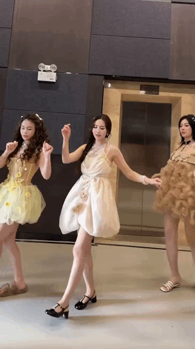 Huyền Lizzie xin lỗi kh&aacute;n giả v&igrave; giao diện b&aacute;nh b&egrave;o, nhưng cả nước kh&ocirc;ng đồng &yacute;...- Ảnh 5.