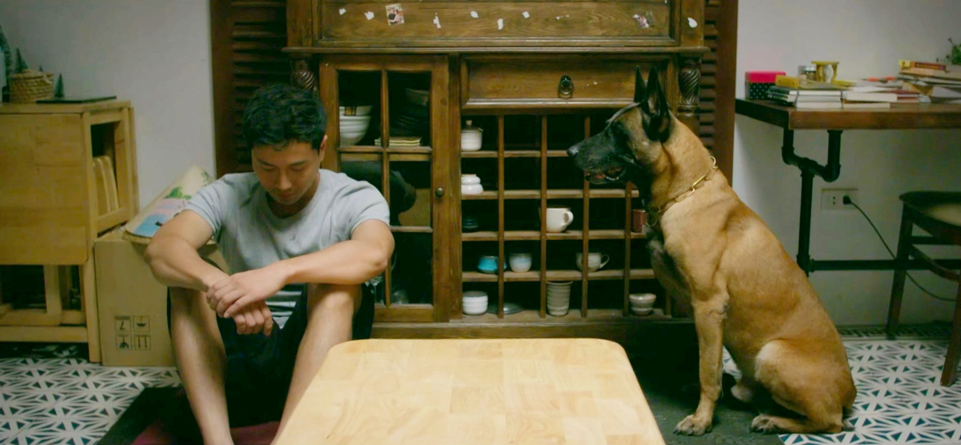 Hạt sạn to đ&ugrave;ng ở phim Việt giờ v&agrave;ng, ai l&agrave;m y t&aacute; thấy chắc sẽ &ldquo;tự &aacute;i&rdquo; lắm đ&acirc;y- Ảnh 5.