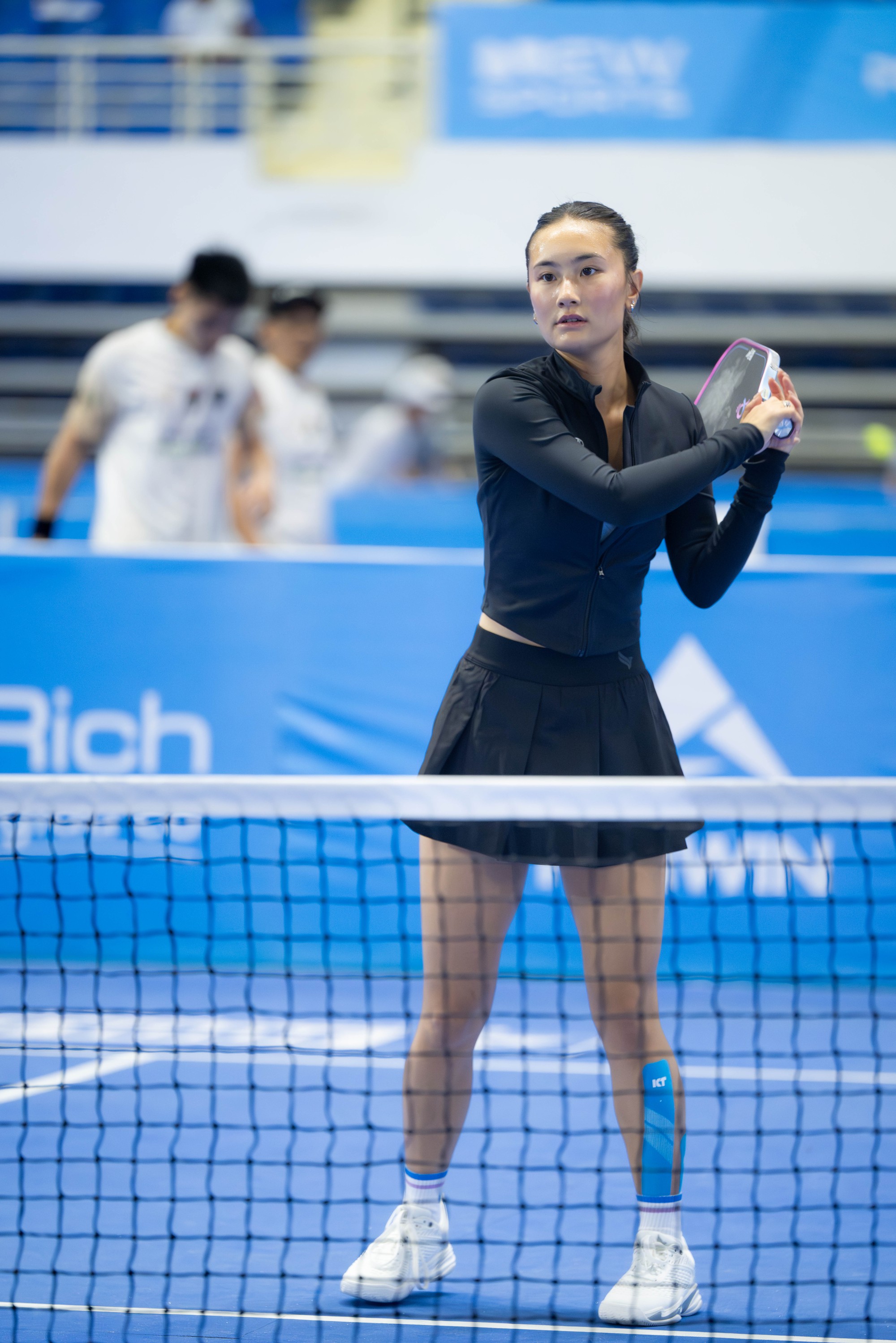 N&agrave;ng thơ pickleball Alix Trương khoe visual ngọt ng&agrave;o nhưng bị cặp đ&ocirc;i Việt Nam loại thẳng ở PPA Asia 100- Ảnh 6.
