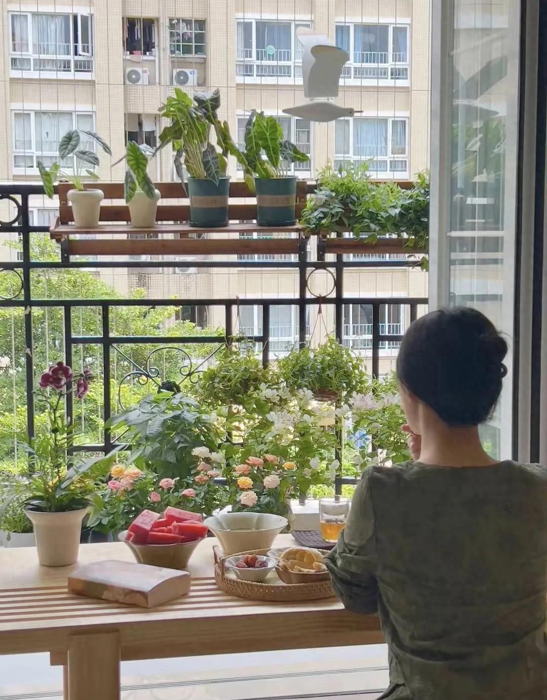 Ai cũng khuy&ecirc;n x&acirc;y k&iacute;n ban c&ocirc;ng, t&ocirc;i vẫn để mở: Sau 1 năm, căn nh&agrave; s&aacute;ng v&agrave; dễ chịu hơn hẳn- Ảnh 1.