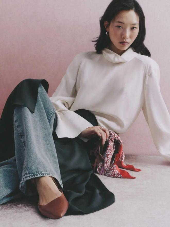 Tưởng mặc &aacute;o ngược ra đường ai ngờ lại l&agrave; trend: Chiếc sơ mi giấu c&uacute;c đang "thống trị" tủ đồ c&ocirc;ng sở c&oacute; g&igrave; m&agrave; hot đến thế?- Ảnh 9.