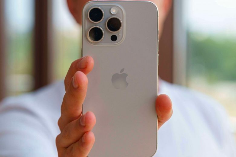 Top 3 mẫu iPhone cũ đ&aacute;ng mua nhất- Ảnh 1.