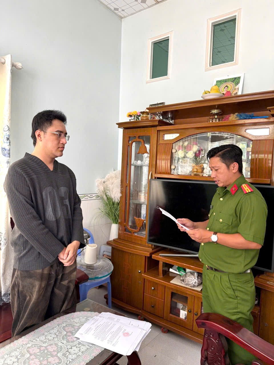 Bắt tạm giam Diệp Văn Vĩnh: Ai từng giao dịch, chuyển tiền khẩn trương li&ecirc;n hệ cơ quan điều tra- Ảnh 1.