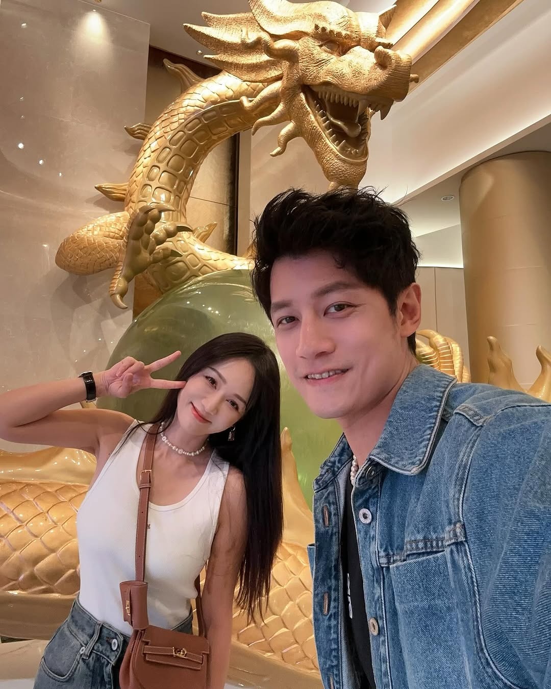 Ngọc nữ cưới thiếu gia nhờ show hẹn h&ograve;: U50 vẫn đẹp như g&aacute;i 20, chỉ n&oacute;i 2 chữ chồng trẻ đ&atilde; nguyện d&acirc;ng lu&ocirc;n 10.000 tỷ đồng- Ảnh 12.