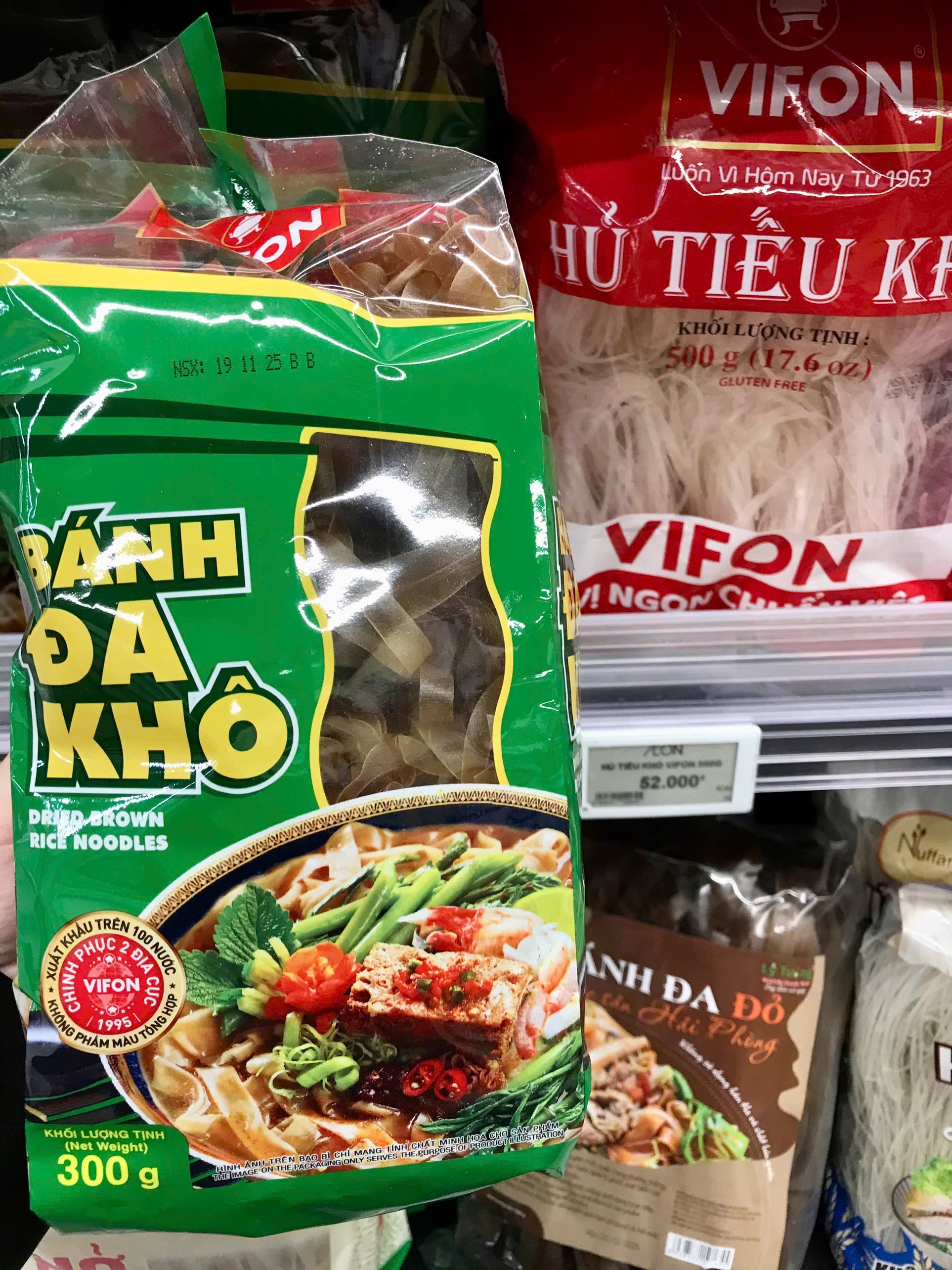 V&agrave;o Aeon Mall mới thấy: 85% quầy kệ l&agrave; h&agrave;ng Việt xịn, đẹp, gi&aacute; mềm, cứ thế n&agrave;y chẳng c&ograve;n thiết h&agrave;ng ngoại- Ảnh 22.