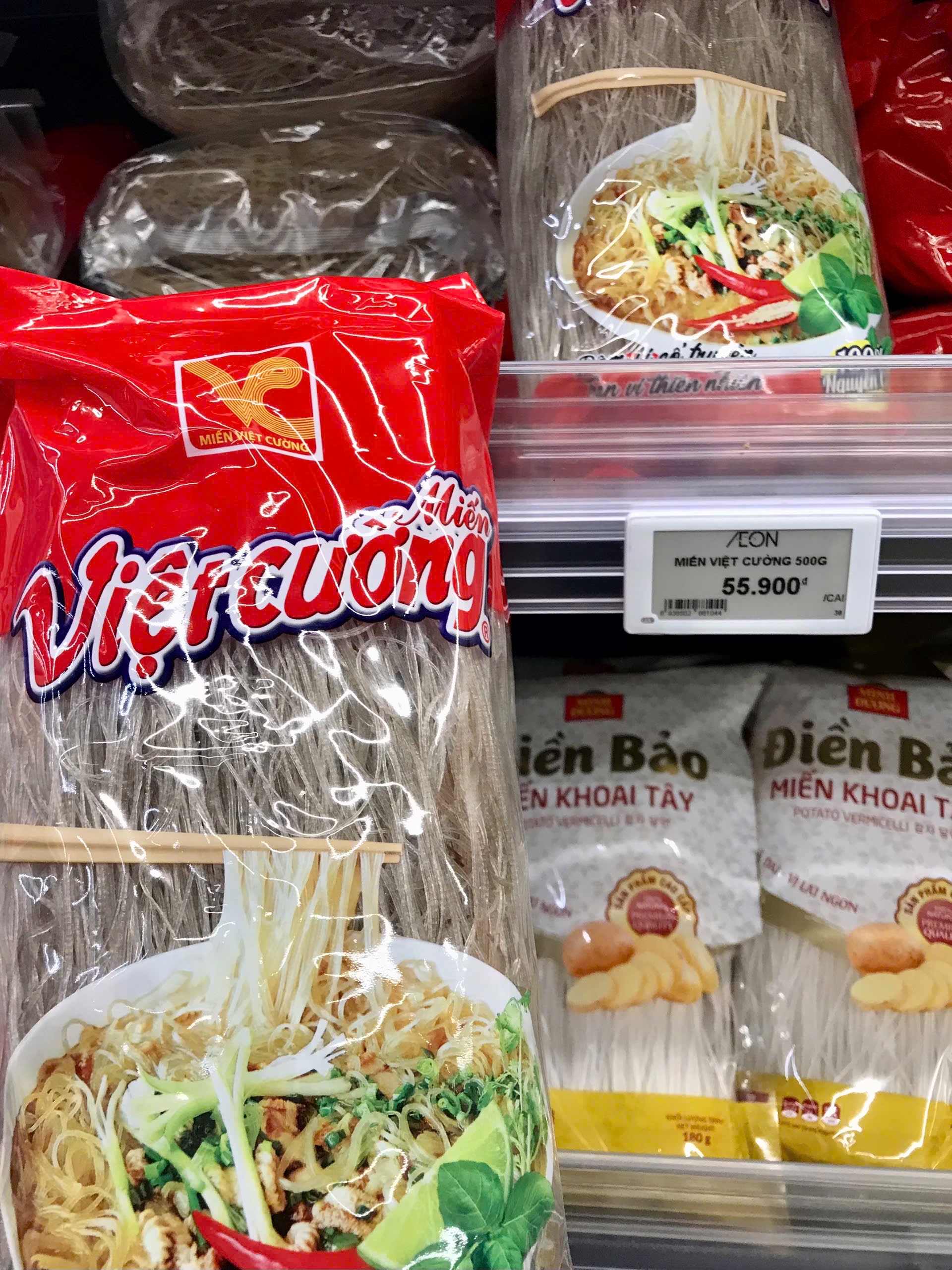 V&agrave;o Aeon Mall mới thấy: 85% quầy kệ l&agrave; h&agrave;ng Việt xịn, đẹp, gi&aacute; mềm, cứ thế n&agrave;y chẳng c&ograve;n thiết h&agrave;ng ngoại- Ảnh 23.