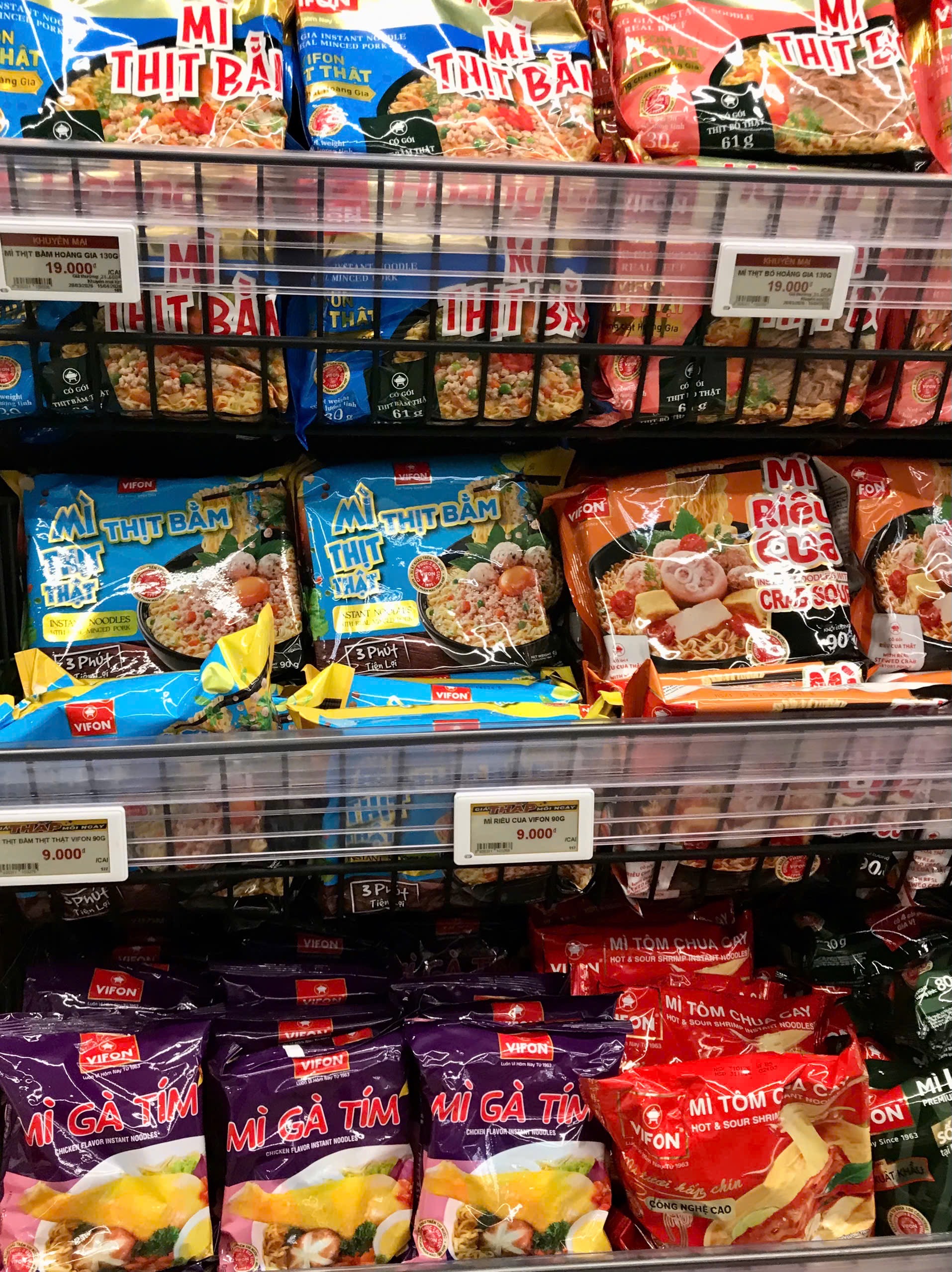 V&agrave;o Aeon Mall mới thấy: 85% quầy kệ l&agrave; h&agrave;ng Việt xịn, đẹp, gi&aacute; mềm, cứ thế n&agrave;y chẳng c&ograve;n thiết h&agrave;ng ngoại- Ảnh 31.