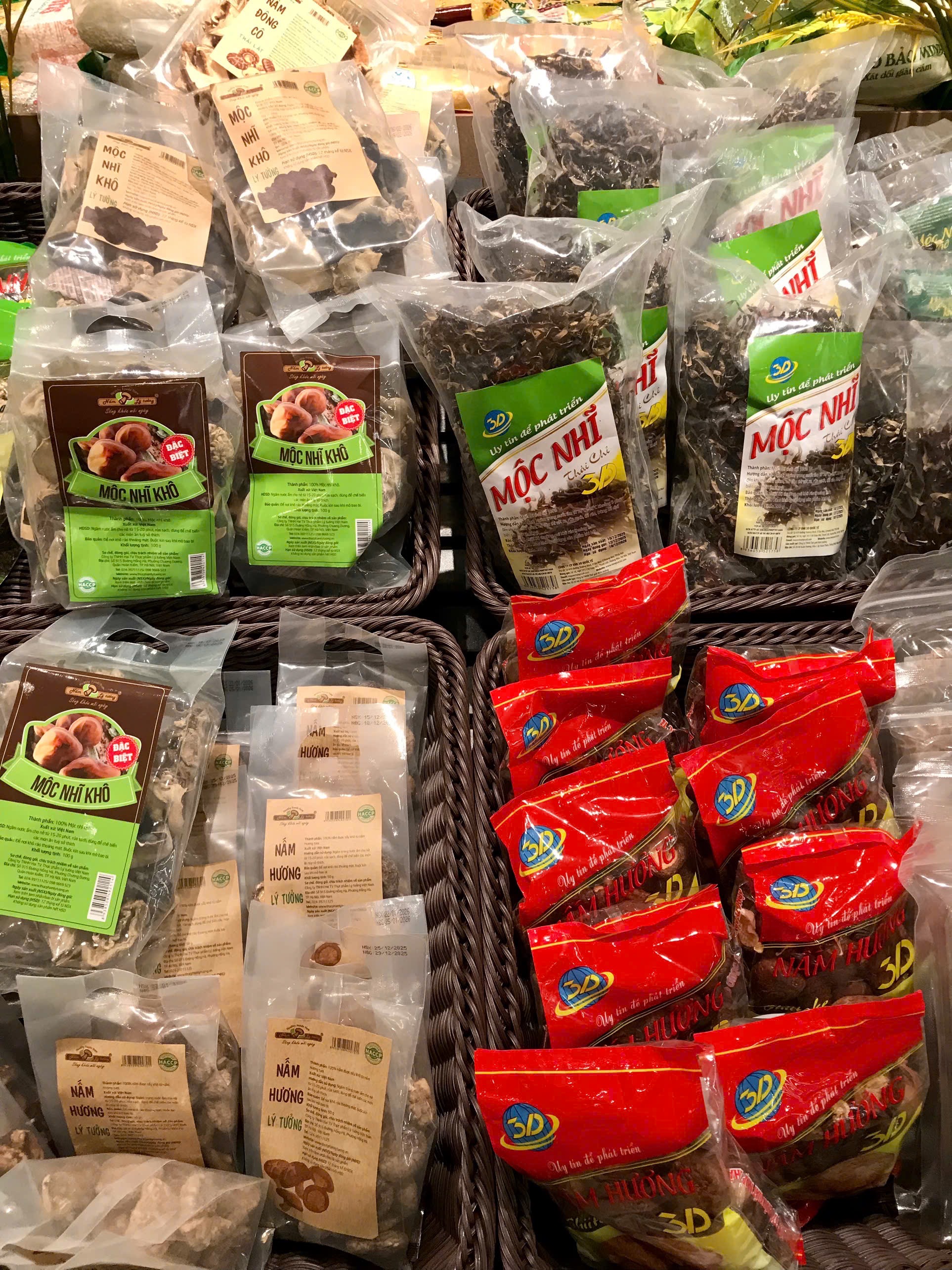 V&agrave;o Aeon Mall mới thấy: 85% quầy kệ l&agrave; h&agrave;ng Việt xịn, đẹp, gi&aacute; mềm, cứ thế n&agrave;y chẳng c&ograve;n thiết h&agrave;ng ngoại- Ảnh 26.