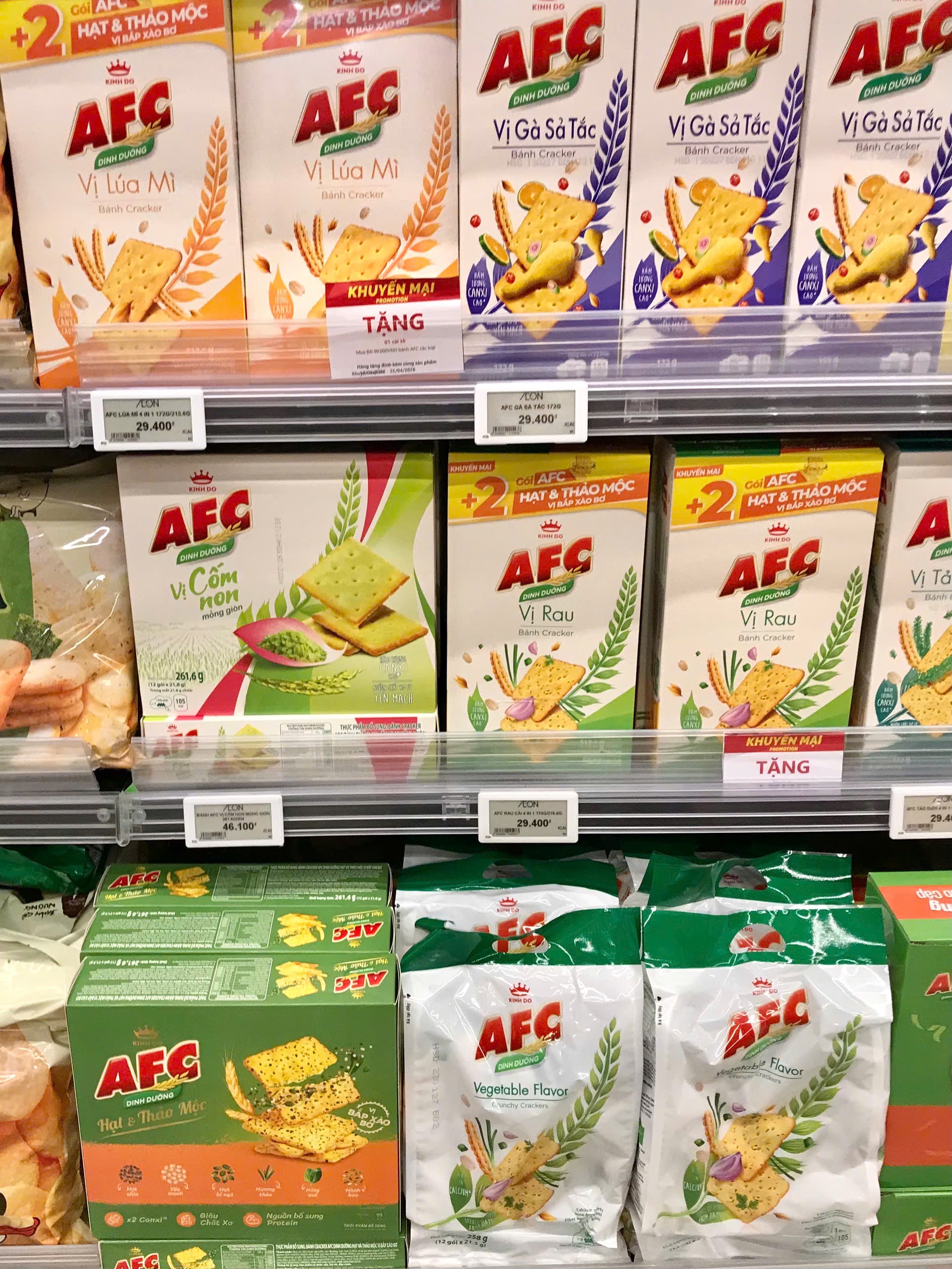 V&agrave;o Aeon Mall mới thấy: 85% quầy kệ l&agrave; h&agrave;ng Việt xịn, đẹp, gi&aacute; mềm, cứ thế n&agrave;y chẳng c&ograve;n thiết h&agrave;ng ngoại- Ảnh 45.