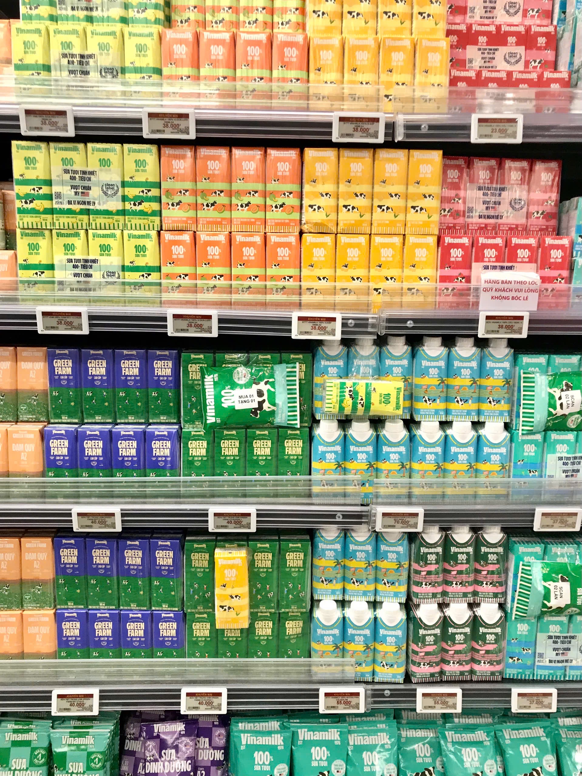 V&agrave;o Aeon Mall mới thấy: 85% quầy kệ l&agrave; h&agrave;ng Việt xịn, đẹp, gi&aacute; mềm, cứ thế n&agrave;y chẳng c&ograve;n thiết h&agrave;ng ngoại- Ảnh 55.