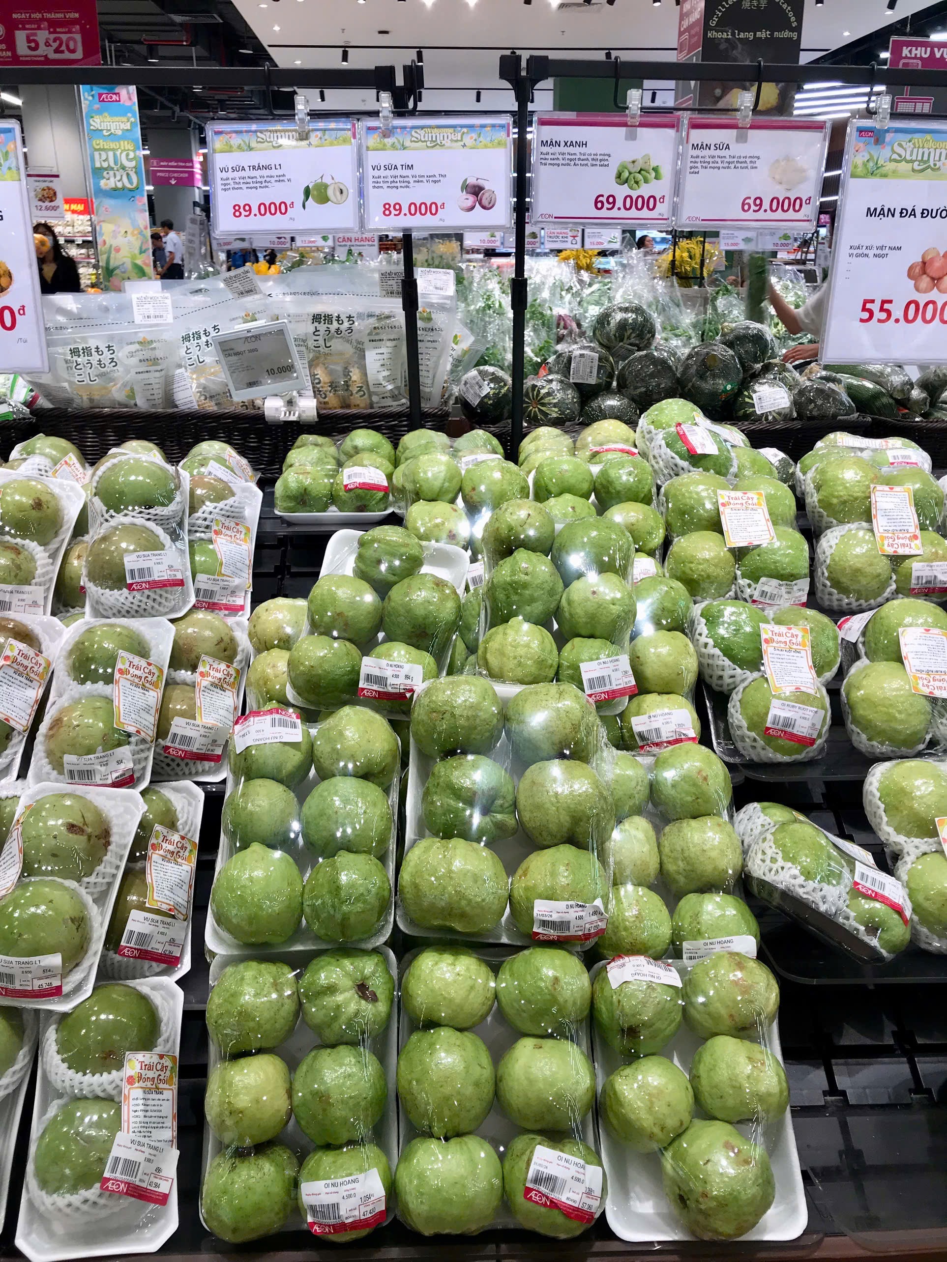 V&agrave;o Aeon Mall mới thấy: 85% quầy kệ l&agrave; h&agrave;ng Việt xịn, đẹp, gi&aacute; mềm, cứ thế n&agrave;y chẳng c&ograve;n thiết h&agrave;ng ngoại- Ảnh 72.