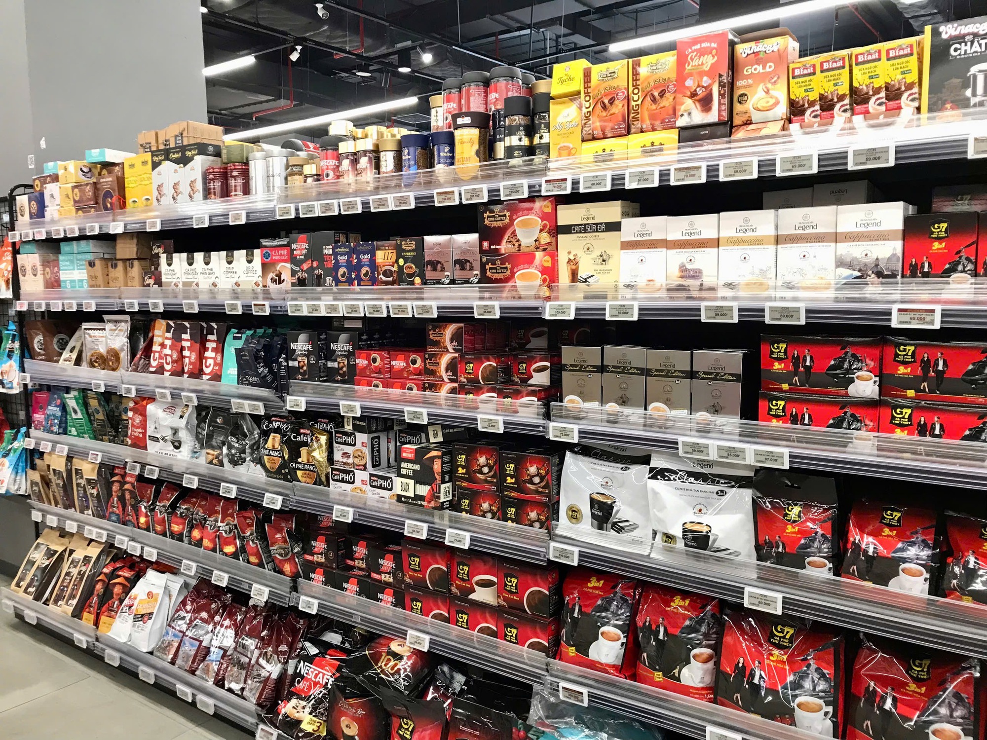 V&agrave;o Aeon Mall mới thấy: 85% quầy kệ l&agrave; h&agrave;ng Việt xịn, đẹp, gi&aacute; mềm, cứ thế n&agrave;y chẳng c&ograve;n thiết h&agrave;ng ngoại- Ảnh 60.