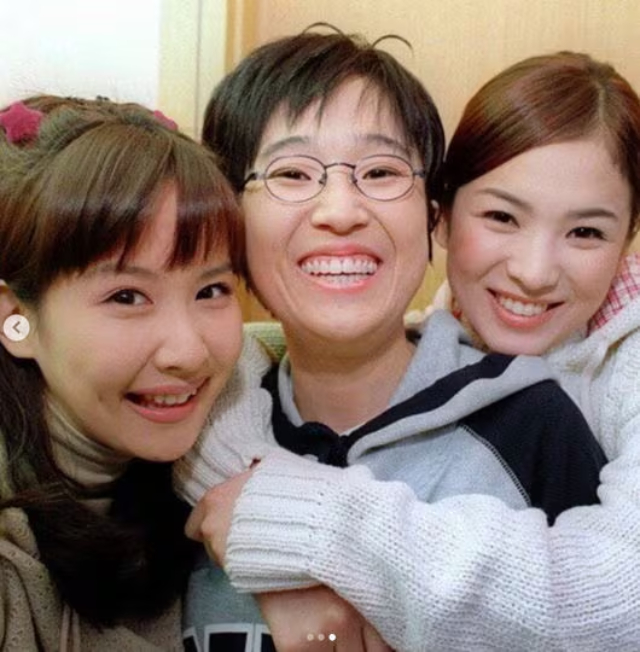 Song Hye Kyo lộ ảnh hẹn h&ograve; tại nh&agrave; ri&ecirc;ng với nh&acirc;n vật đặc biệt- Ảnh 3.