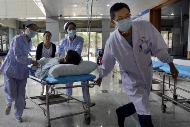 Mẹ bầu 9 th&aacute;ng phải phẫu thuật lấy thai khẩn cấp v&igrave; 1 m&oacute;n ăn trong tủ lạnh nh&agrave; n&agrave;o cũng c&oacute;- Ảnh 1.