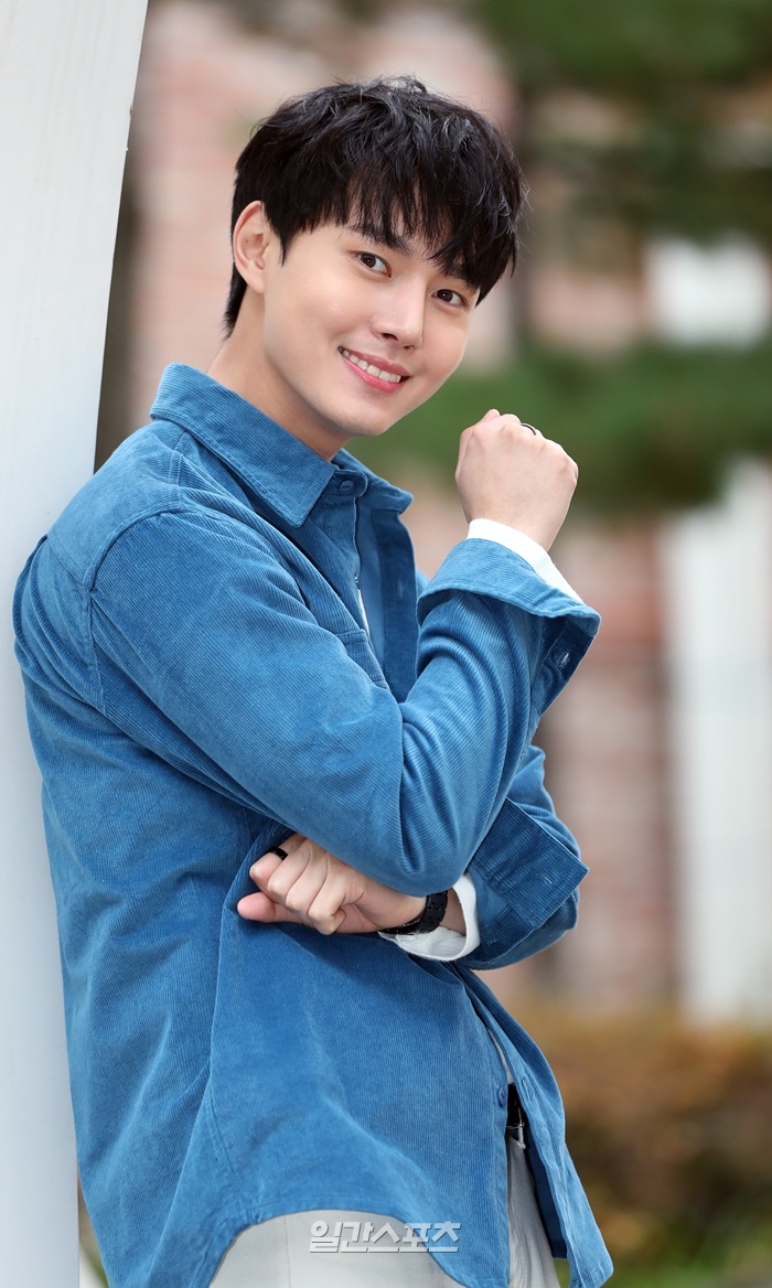 Ảnh Lee Min Ho hẹn h&ograve; vợ sắp cưới- Ảnh 8.