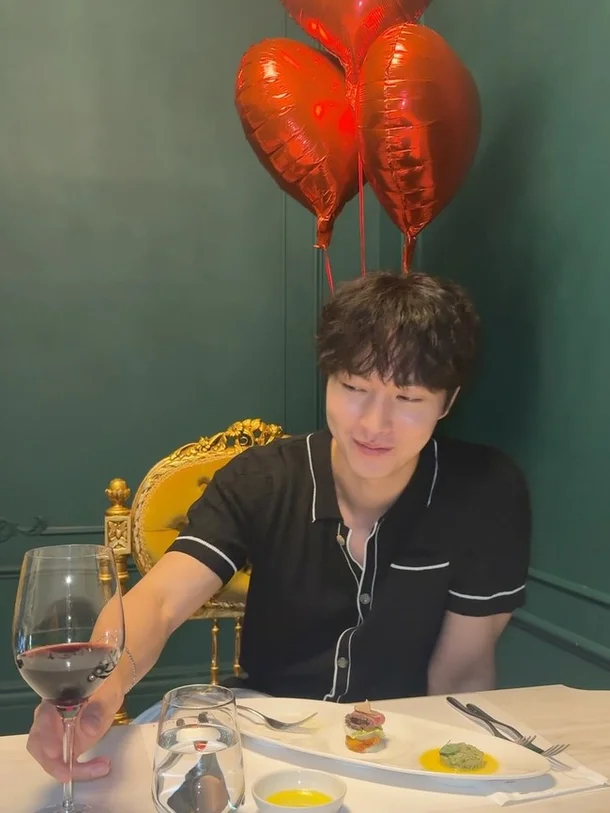 Ảnh Lee Min Ho hẹn h&ograve; vợ sắp cưới- Ảnh 3.