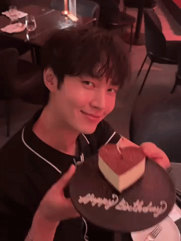 Ảnh Lee Min Ho hẹn h&ograve; vợ sắp cưới- Ảnh 4.