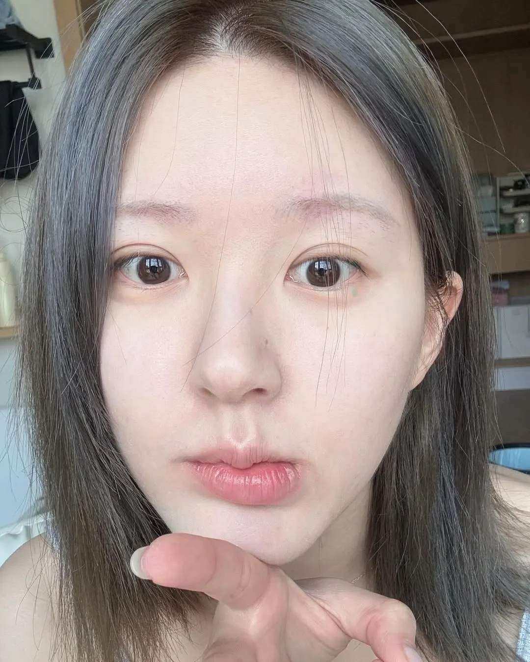 Triệu Lộ Tư giữ da căng mướt nhờ 4 th&oacute;i quen: Kh&ocirc;ng cao si&ecirc;u thần th&aacute;nh, ai cũng c&oacute; thể học theo- Ảnh 5.