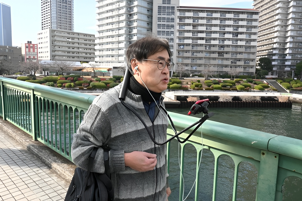 Dịch giả Nhật Bản th&ocirc;ng thạo 8 ngoại ngữ d&ugrave; mới học từ tuổi 49, sở hữu 5 bằng đại học- Ảnh 1.