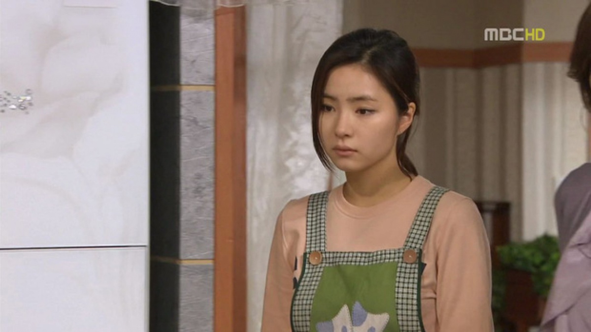 Kh&oacute; tin mỹ nh&acirc;n bị gh&eacute;t nhất H&agrave;n Quốc 20 năm trẻ m&atilde;i kh&ocirc;ng gi&agrave;, netizen c&agrave; khịa &ldquo;tại đơ n&ecirc;n mặt &iacute;t nếp nhăn&rdquo;- Ảnh 5.