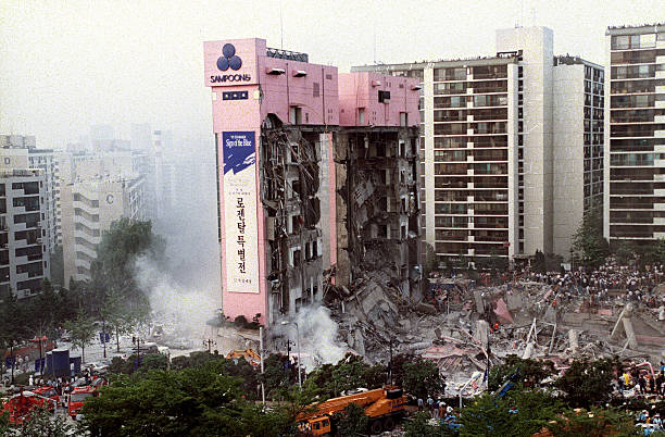 H&agrave;n Quốc: Nỗi đau 30 năm sau thảm họa sập t&ograve;a nh&agrave; b&aacute;ch h&oacute;a trong 20 gi&acirc;y khiến 1.500 người bị ch&ocirc;n v&ugrave;i- Ảnh 2.