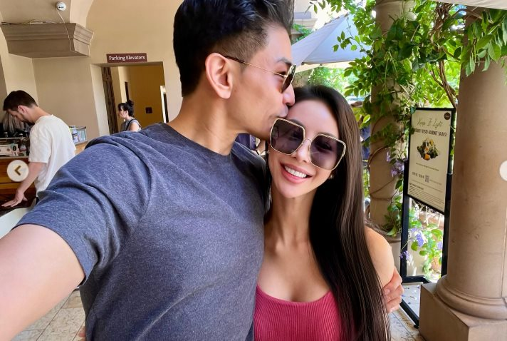 Hậu duệ đời thứ 76 của Khổng Tử vừa cưới ch&aacute;u g&aacute;i tỷ ph&uacute; Malaysia: Quen nhau qua mạng, nh&agrave; g&aacute;i c&oacute; profile đ&aacute;ng gờm- Ảnh 1.