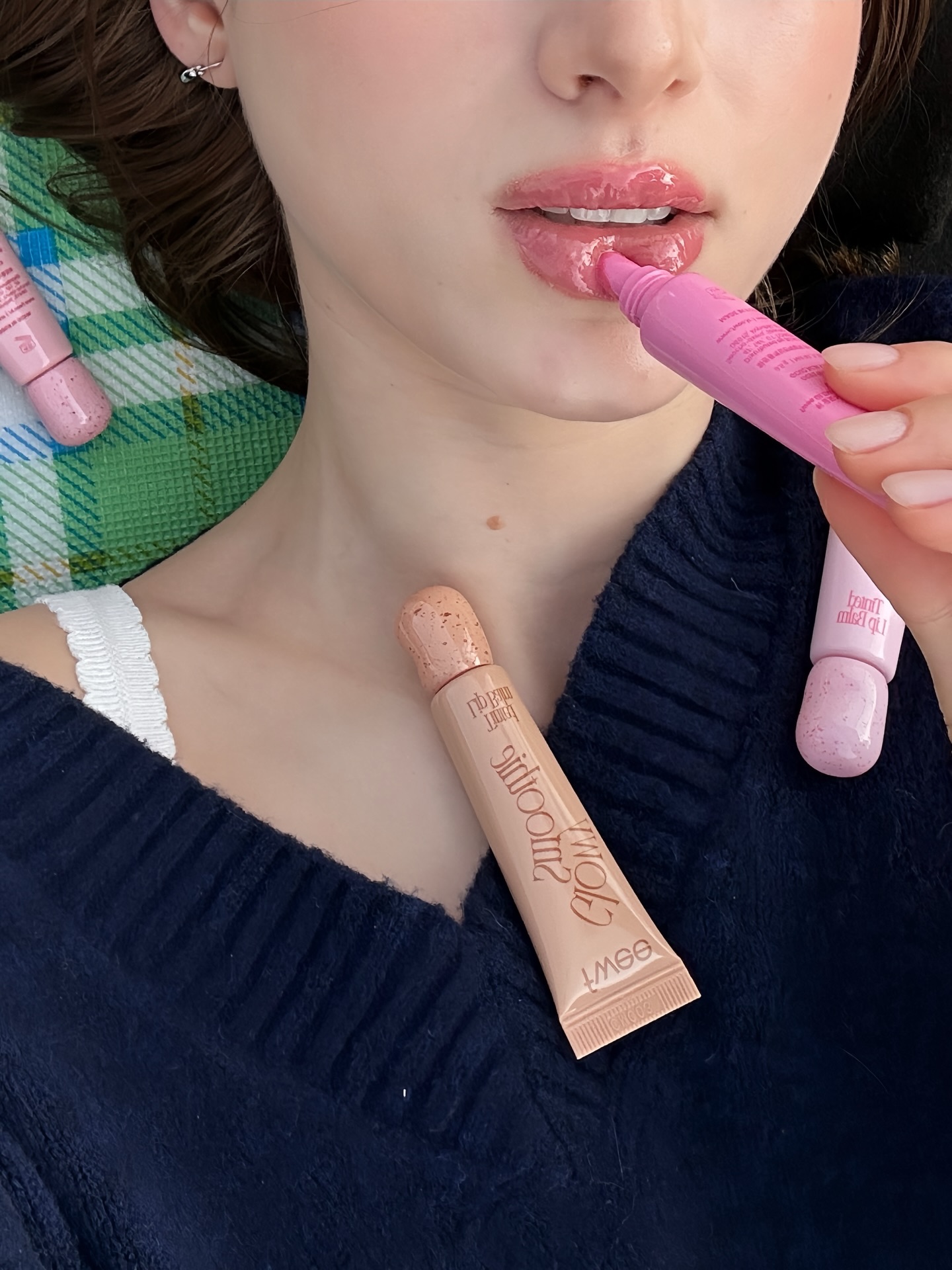 FWEE tung d&ograve;ng son dưỡng c&oacute; m&agrave;u khiến m&ocirc;i mọng như cốc smoothie m&aacute;t lạnh, vừa mở b&aacute;n v&agrave;i ng&agrave;y đ&atilde; viral khắp nơi- Ảnh 7.