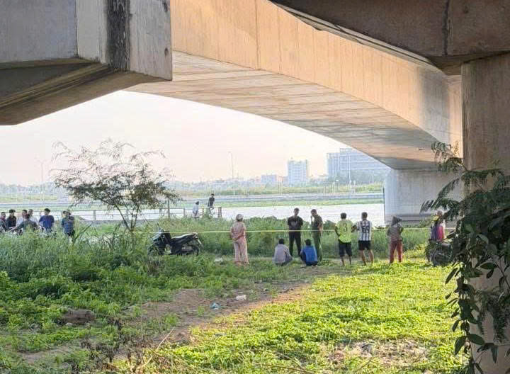 T&igrave;m thấy thi thể nữ sinh vi&ecirc;n y khoa năm 4 nhảy cầu tự tử- Ảnh 1.