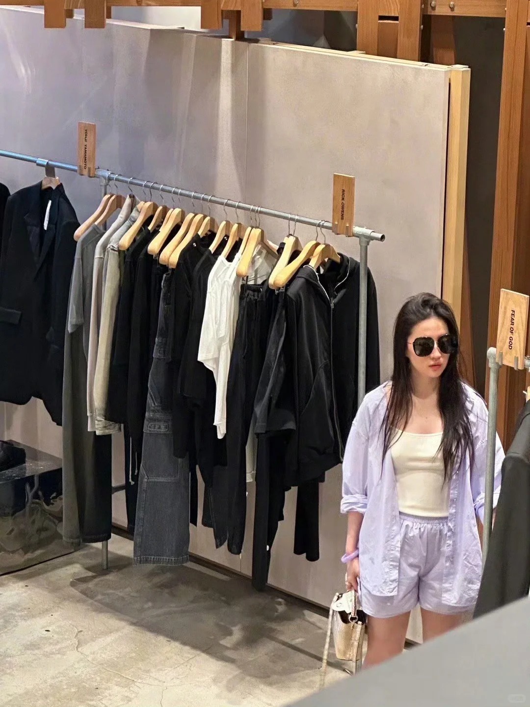 B&oacute;c gi&aacute; th&uacute; chơi ngọc của mỹ nh&acirc;n Cbiz: Dương Mịch, Phạm Gia chuộng ngọc trong suốt cả chục tỷ, nhưng tr&ugrave;m cuối Lưu Diệc Phi mới g&acirc;y ngỡ ng&agrave;ng- Ảnh 3.