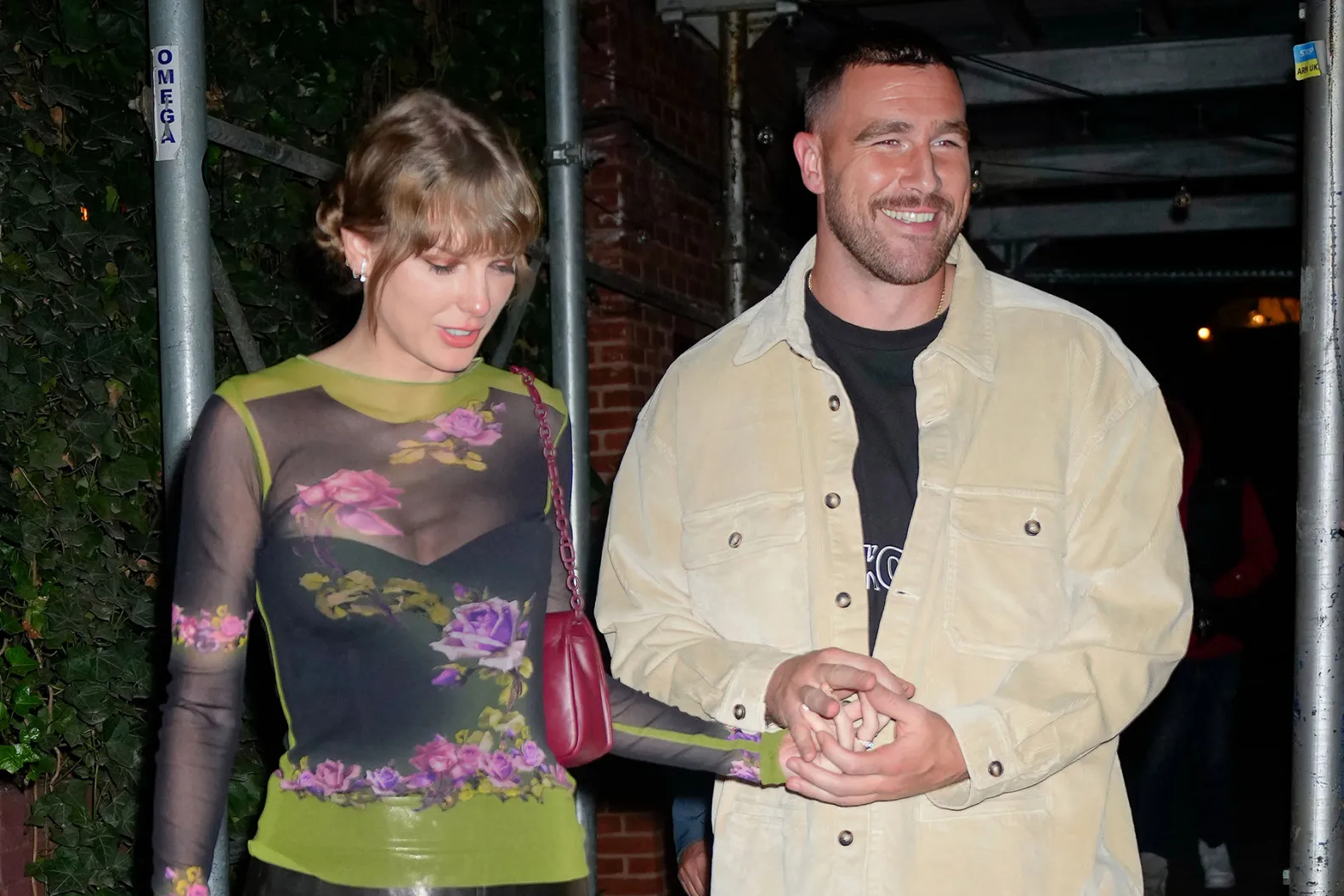 Taylor Swift v&agrave; bạn trai 1m96 tổ chức đ&aacute;m cưới rồi m&agrave; kh&ocirc;ng ai hay biết?- Ảnh 3.