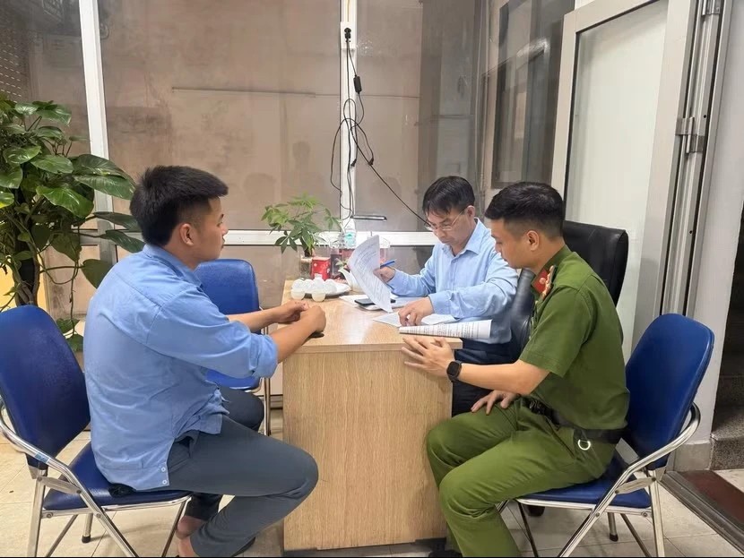 Vụ nh&acirc;n vi&ecirc;n C&ocirc;ng ty Ho&agrave;ng Vương "đội gi&aacute;" tr&ocirc;ng xe trước cổng BV Xanh P&ocirc;n: C&ocirc;ng an v&agrave;o cuộc- Ảnh 1.