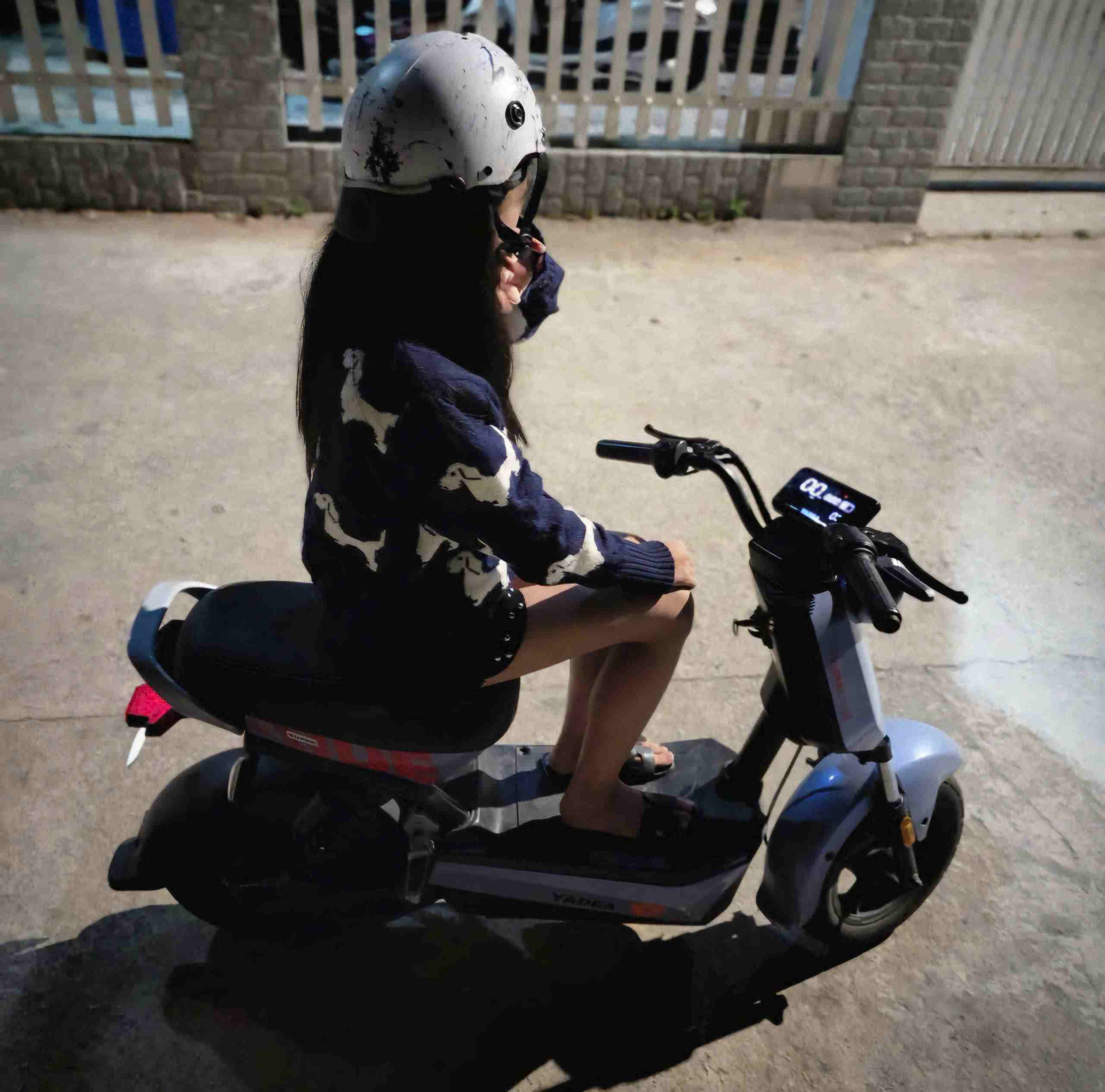 Nữ sinh lớp 8 mất li&ecirc;n lạc sau buổi học ở trung t&acirc;m: Gia đ&igrave;nh tiết lộ chi tiết bất thường- Ảnh 1.