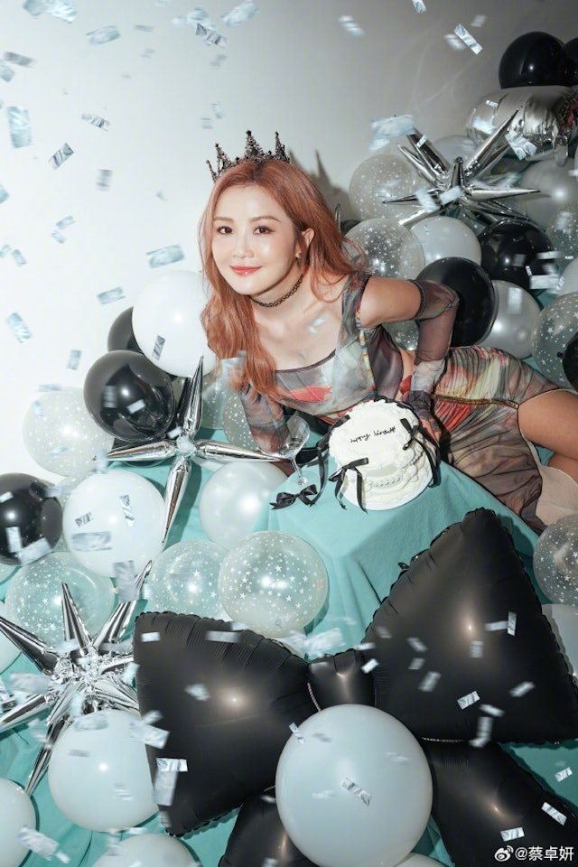 Đang ồn tr&ecirc;n MXH: Chồng PT k&eacute;m 10 tuổi của Chị Đẹp gi&agrave;u nhất showbiz bị phốt t&aacute;n tỉnh hot girl bốc lửa chỉ sau 2 ng&agrave;y cưới- Ảnh 4.