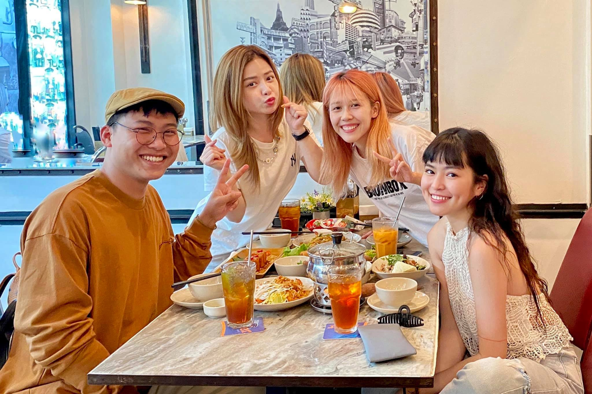 Hậu Ho&agrave;ng xinh xắn tại đ&aacute;m cưới Mũi trưởng Long, n&oacute;i 1 c&acirc;u r&otilde; th&aacute;i độ vụ "đẩy thuyền" suốt 5 năm- Ảnh 7.