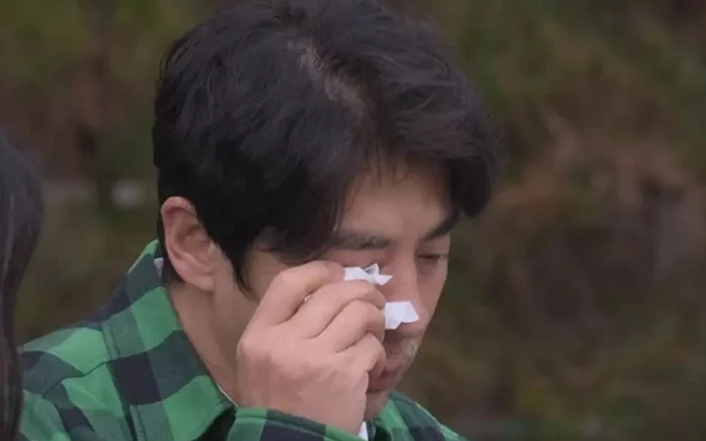 Giọt nước mắt cay đắng của nam diễn vi&ecirc;n c&oacute; con gặp khuyết tật hiếm, bị bắt nạt ở trường- Ảnh 3.