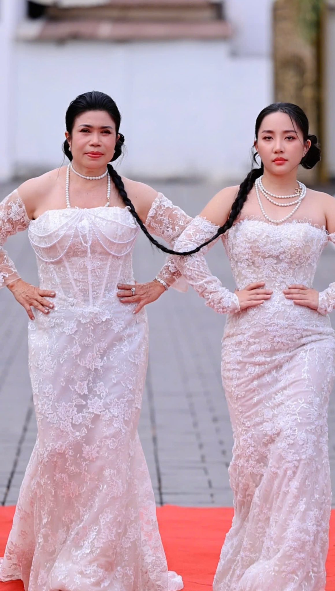 43 triệu người "n&iacute;n thở" v&igrave; 1 chuyện diễn ra trong nh&agrave; L&ecirc; Dương Bảo L&acirc;m, h&agrave;ng x&oacute;m phải k&eacute;o đến xem hiện trường- Ảnh 6.