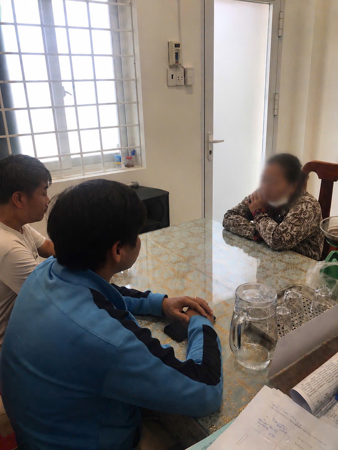 Phạt người phụ nữ ở TP.HCM b&aacute;n hải sản c&acirc;n thiếu cho kh&aacute;ch du lịch- Ảnh 2.