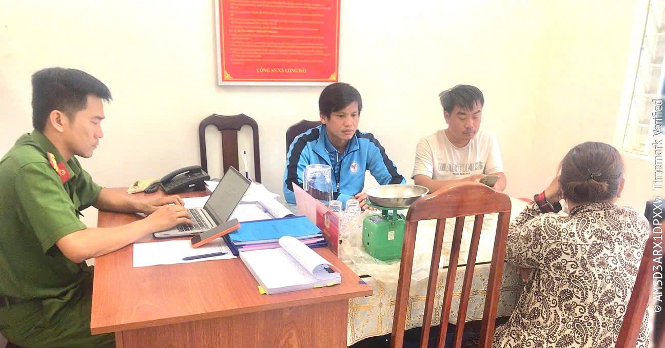 Phạt người phụ nữ ở TP.HCM b&aacute;n hải sản c&acirc;n thiếu cho kh&aacute;ch du lịch- Ảnh 1.